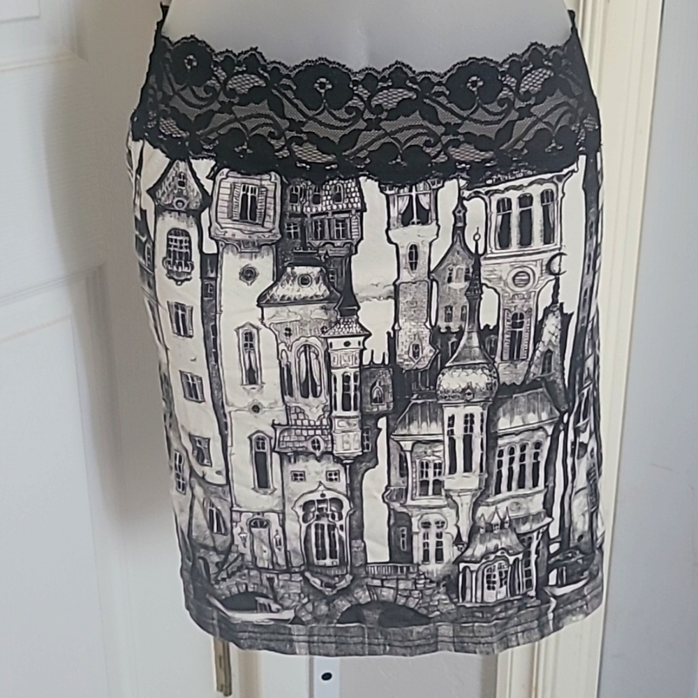 Building Landscape Mini skirt sz 0-2